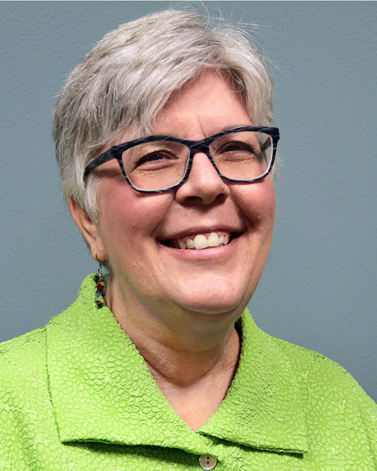 Heidi Hooten headshot